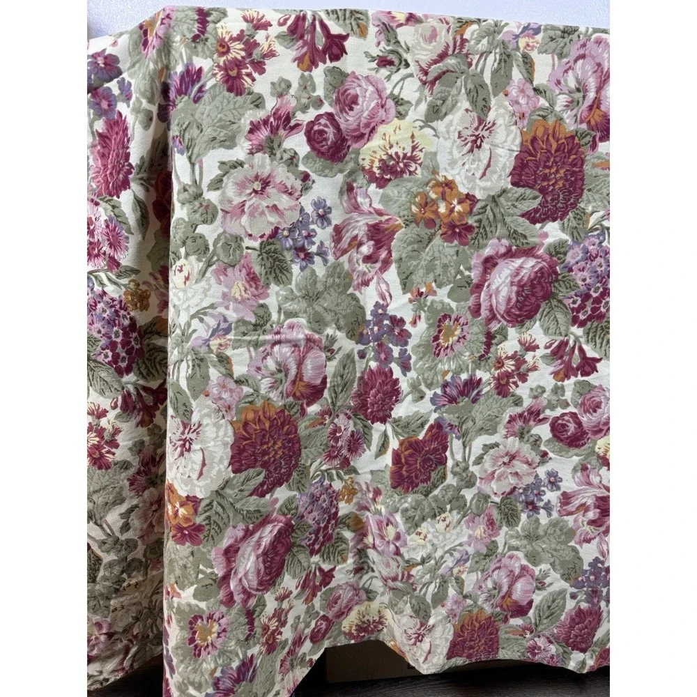 VTG Chaps Home Ralph Lauren Floral Tablecloth 58X98 Oblong Rose CottageCore EUC
